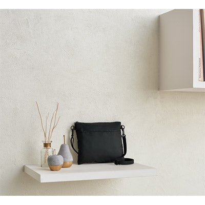 デイタフ・テントクロスポケット付きサコッシュ（撥水加工）（ブラック）