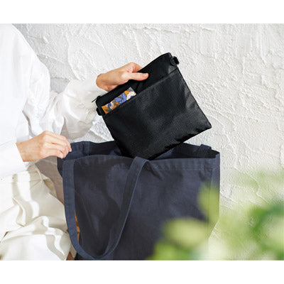 デイタフ・テントクロスポケット付きサコッシュ（撥水加工）（ブラック）