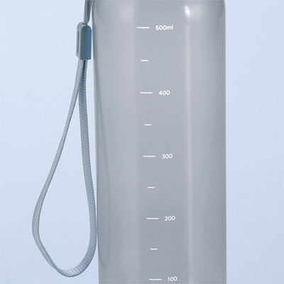 メモリ付きフロスティボトル550ml（ストラップ付き）（グレー）