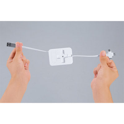 スマホスタンドになるコンパクト3in1ケーブル
