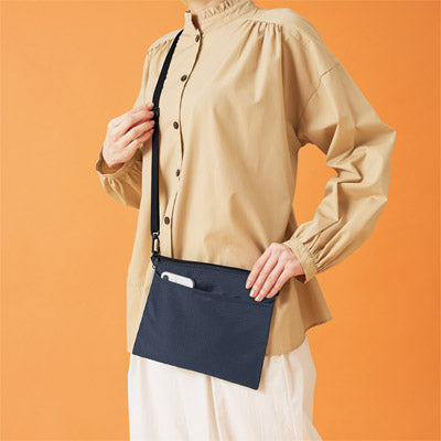 デイタフ・テントクロスポケット付きサコッシュ（撥水加工）（ネイビー）