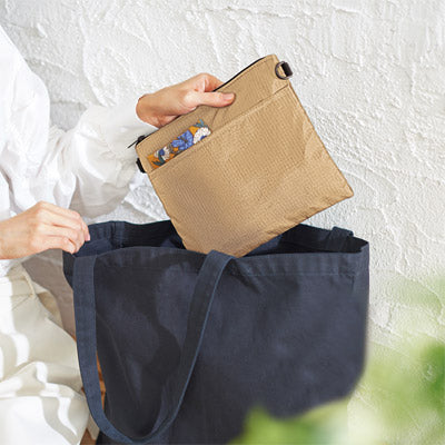 デイタフ・テントクロスポケット付きサコッシュ（撥水加工）（ベージュ）