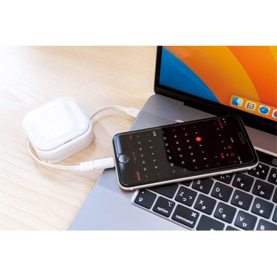 リール式マルチ充電ケーブル